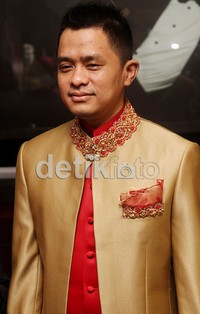 Alhamdulillah cocok sekali bajunya sesuai apa yang saya inginkan, ujar Rio. Gus Mun/detikHOT.