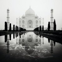 Di Foto Ini Taj Mahal Tampak Menakutkan