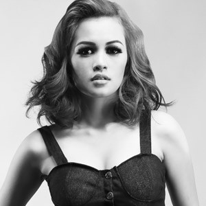 Erin Blancin, Si Seksi yang Ingin Jadi Biduan Dangdut