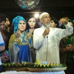 Elvy Sukaesih: Dangdut Harus Ada Batasannya