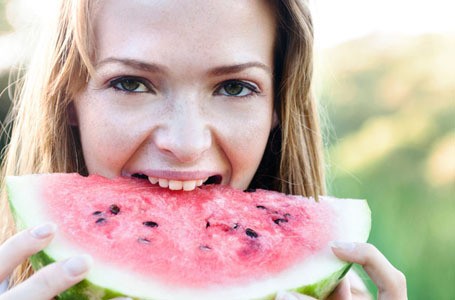Kulit Mulus dan Bebas Jerawat Berkat Konsumsi Makanan Enak Ini (1)