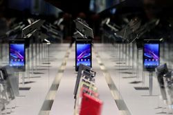 Xperia Z1 Compact, Ponsel Mini Sony Paling Canggih