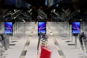 Xperia Z1 Compact juga dibekali prosesor Snapdragon 800 berkecepatan clock 2,2 GHz, RAM 2 GB, dan memori internal berkapasitas 16 GB. (kredit foto: getty images)