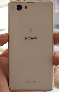 Xperia Z1 Compact, Ponsel Mini Sony Paling Canggih