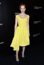 Dress Kuning ala Jessica Chastain