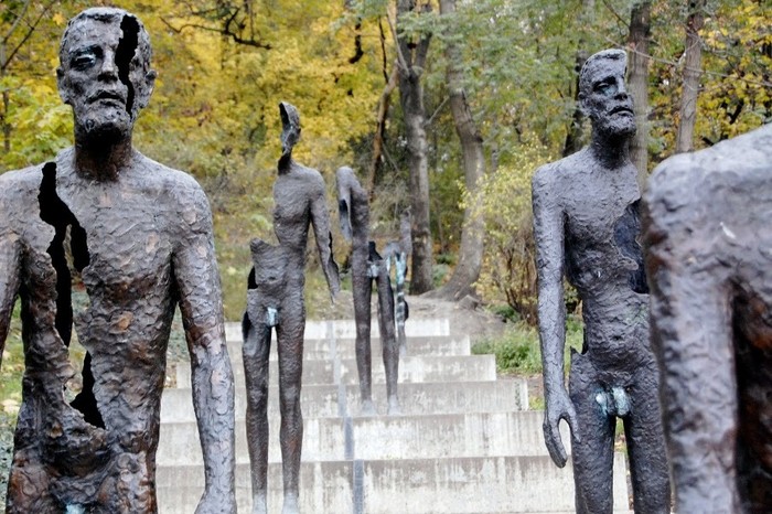 Hiii! Seramnya Taman Peringatan Komunis di Ceko