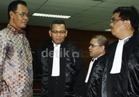 Keduanya terancam hukuman penjara maksimal 15 tahun dan denda maksimal Rp 750.000.000. Lamhot Aritonang/detikFoto.