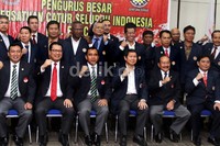 Ketua KONI Pusat Tono Suratman berfoto bersama pengurus PB Percasi.