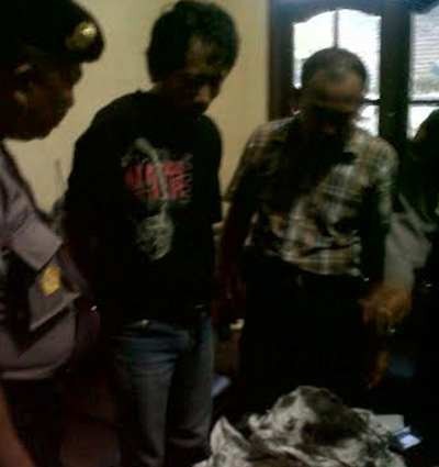 Razia Cukrik, Polisi Justru Temukan Lima Bungkus Ganja Kering
