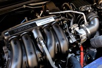     Mesin Honda Vezel, menggunakan mesin berkapasitas 1.500 cc. Versi hybrid juga menggabungkan mesin 1.500 cc dengan motor listrik. Jadi konsumsi BBMnya sangat irit, yakni bisa sampai 27 km per liter. (Dok Response).     