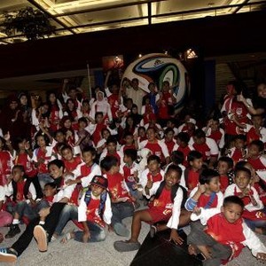 Ratusan Anak Berkebutuhan Khusus Juga Sapa Trofi Piala Dunia