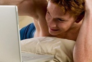 Asal Ditonton Sepengetahuan Pasangan, Film Porno Bisa Tingkatkan Kepuasan