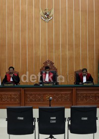 Hercules kembali tidak menghadiri sidang perdananya.