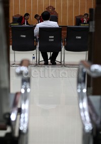 Menurut keterangan dokter, Hercules menderita komplikasi sejumlah penyakit, seperti tuberkulosis, kanker hati, dan hepatitis B.