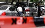KPK Cek Kondisi Mobil Akil Mochtar