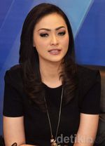 Christy Jusung Tegar Hadapi Perceraiannya