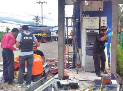 Terjadi Ledakan, ATM Mandiri di Karangploso Malang Hancur