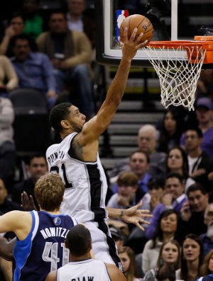 Spurs Kalahkan Mavs, Lakers Kalah Lagi