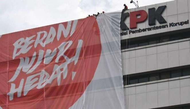 KPK Akan Jelaskan Proyek-proyek Lain Jika Anas Penuhi Panggilan