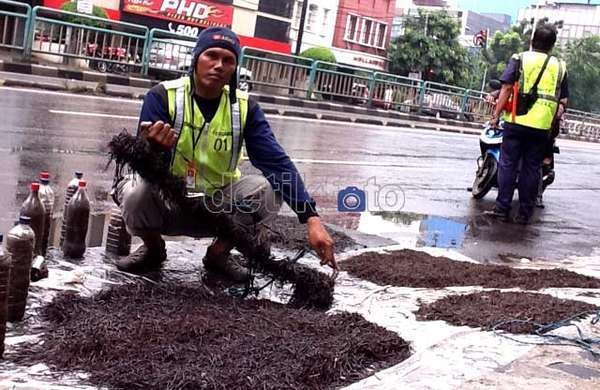 Di Mana Ban Bocor, di Situ Ada Tukang Tambal Ban