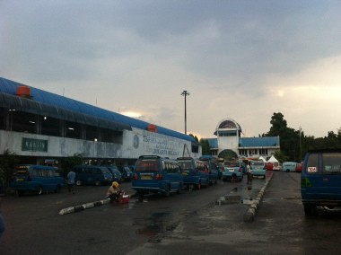 Terminal Lebak Bulus Ditutup, Sopir Angkot Mengeluh Penghasilan Turun Drastis