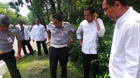 Jokowi akan Lebarkan Jalan Menuju Bandara Halim Perdanakusuma