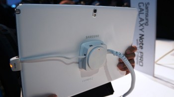 Dari segi desain depan Galaxy Note Pro mirip dengan tablet Samsung lainnya hanya berbeda di bagian belakang dibuat bertekstur mirip kulit seperti yang ada pada Galaxy Note 3.