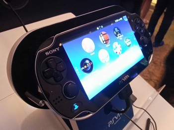 Tidak ketinggalan, Sony juga memastikan kehadiran PS Vita generasi terbarunya untuk ikut masuk di pasar Indonesia.