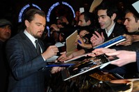Leo juga sempat menyapa para pengemarnya dengan memberikan tanda tangan. Anthony Harvey/Getty Images.