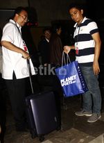 Keluarga Anas Antar Pakaian ke KPK