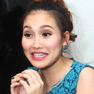 Simpang Siur Kabar Ayu Ting Ting Telah Melahirkan