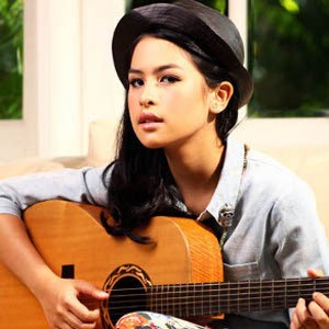Kuliah di Inggris, Bagaimana Pergaulan Maudy Ayunda?