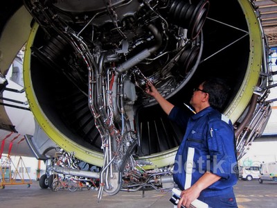 Melihat dari Dekat Bengkel Pesawat Milik Garuda