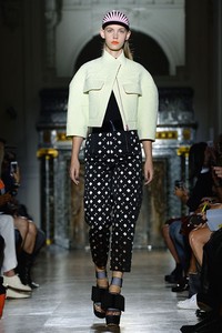 John Galliano. Spring Summer 2014. aris Fashion Week 2014. [Photo by Pascal Le Segretain/Getty Images]