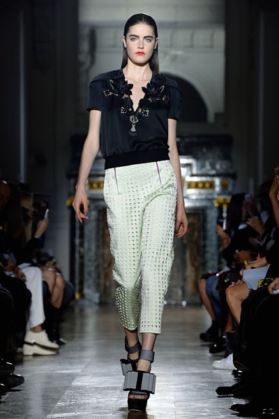 John Galliano. Spring Summer 2014. aris Fashion Week 2014. [Photo by Pascal Le Segretain/Getty Images]