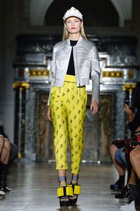 John Galliano. Spring Summer 2014. aris Fashion Week 2014. [Photo by Pascal Le Segretain/Getty Images]