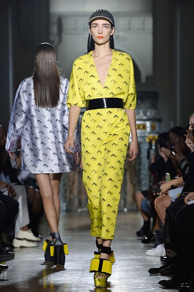 John Galliano. Spring Summer 2014. aris Fashion Week 2014. [Photo by Pascal Le Segretain/Getty Images]