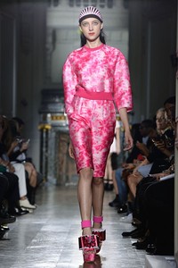 John Galliano. Spring Summer 2014. aris Fashion Week 2014. [Photo by Pascal Le Segretain/Getty Images]