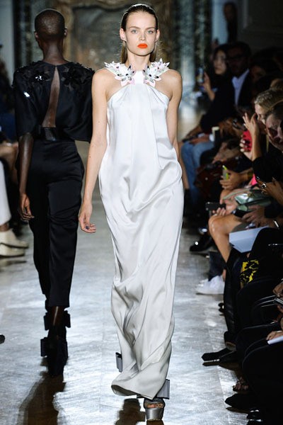 John Galliano. Spring Summer 2014. aris Fashion Week 2014. [Photo by Pascal Le Segretain/Getty Images]