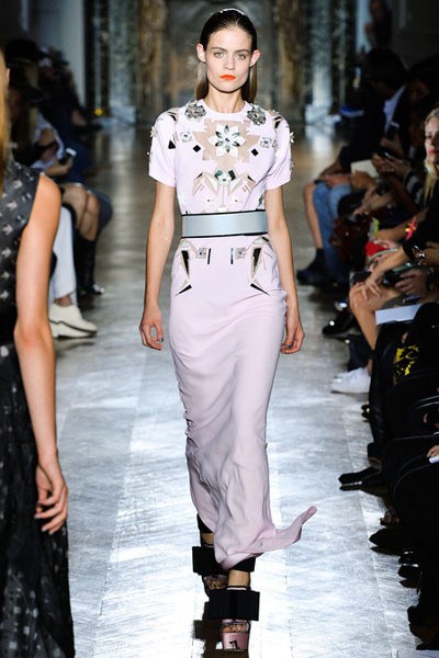 John Galliano. Spring Summer 2014. aris Fashion Week 2014. [Photo by Pascal Le Segretain/Getty Images]