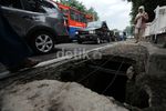 Lubang di Trotoar Ancam Pejalan Kaki