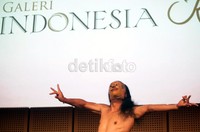 Coaching clinic tari tersebut diadakan untuk mengajak masyarakat untuk mengembangkan kreatifitas dalam berkesenian terutama tari.