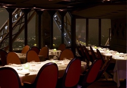 Jika Berkunjung ke Menara Eiffel, Jangan Lupa Mampir ke Restoran Ini!