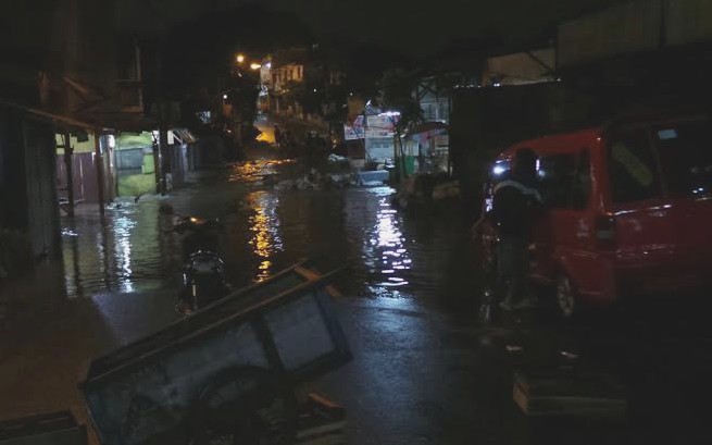 Puluhan Rumah di Pasar Lenteng Agung Terendam Banjir