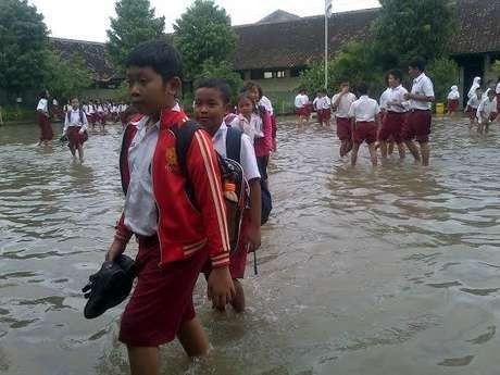 Ini Instruksi Pemprov DKI untuk Sekolah yang Kebanjiran