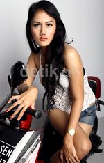 Liza Maharani, Lady Biker Hobi Touring