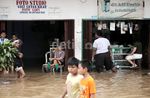 Banjir Lumpuhkan Otista