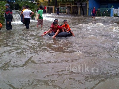 Banjir Juga Rendam Kampung Makasar