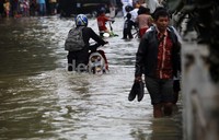 Ketinggian air di tempata ini mencapai sepinggang orang dewasa.