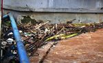 Sampah Menumpuk di Kali Pasanggarahan